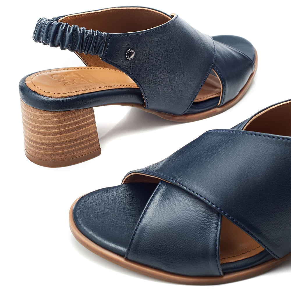 Prinia Navy Leather Sandals