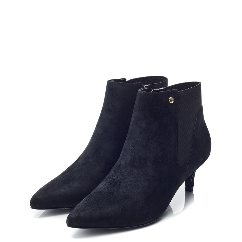 Qute Black Suede Boots