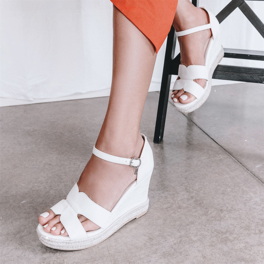 Rikolia Off White Patent Mocc Croc Sandals