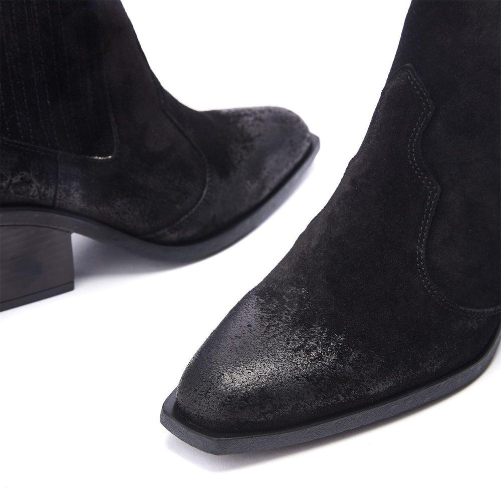 Sh Alto Black Suede Boots