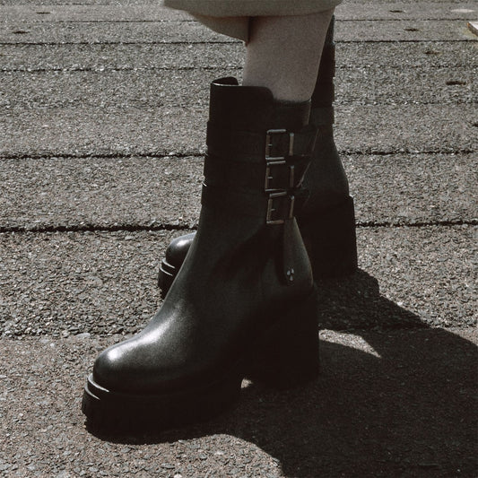 Sh Ariss Black Leather Boots