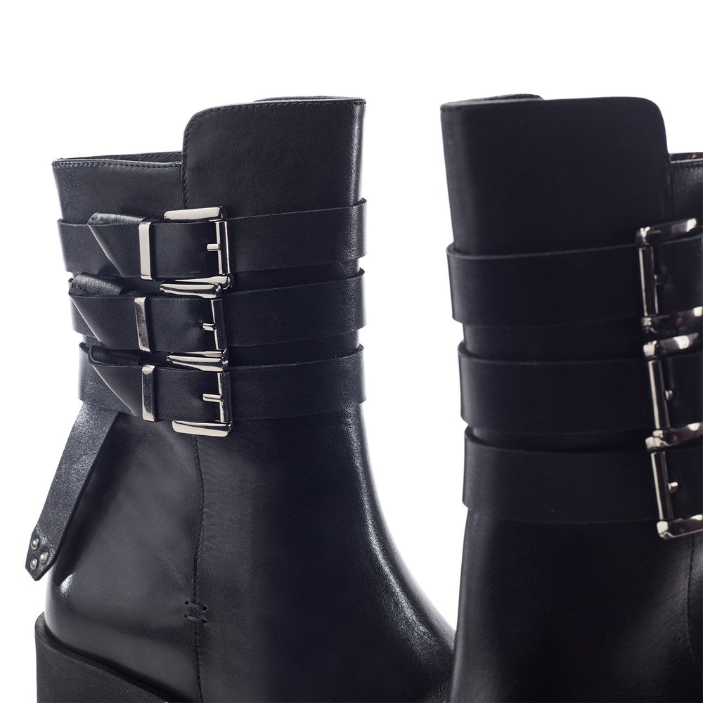 Sh Ariss Black Leather Boots