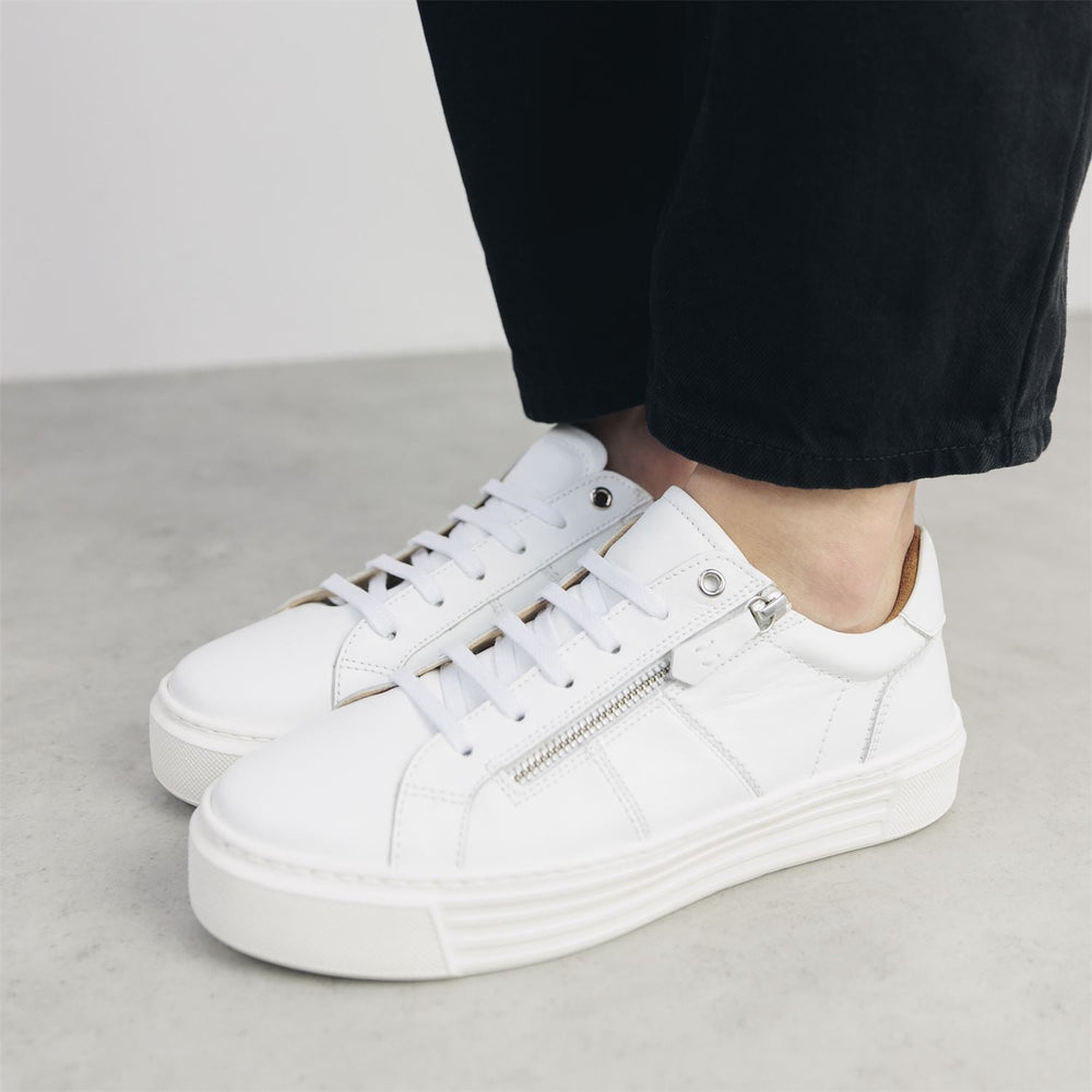 Sh Ely White Leather Trainers