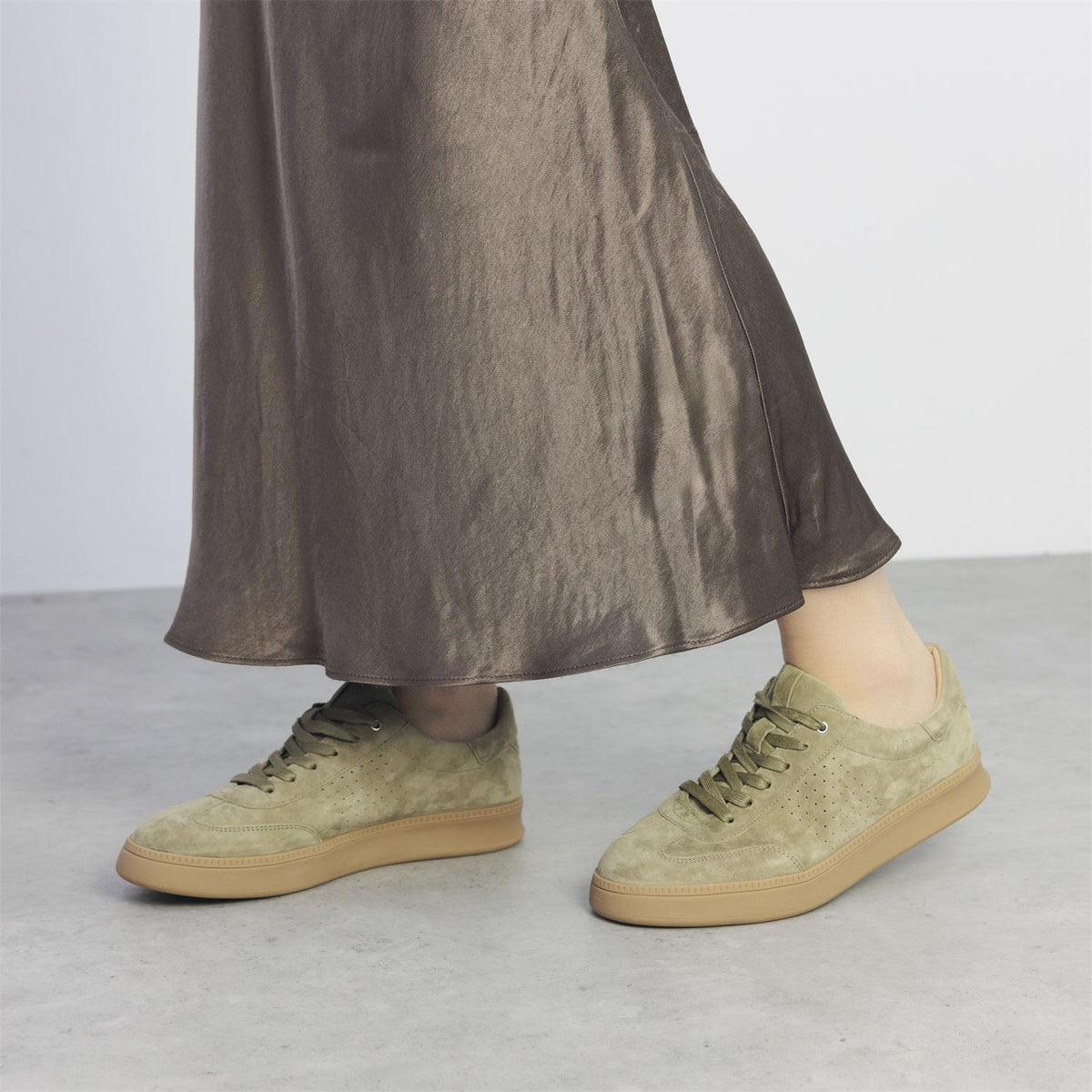 Sh Ember Light Green Suede Trainers