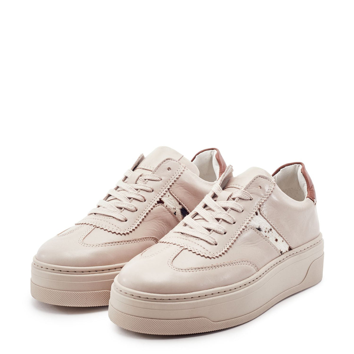 Sh Ire Off White Leather Trainers