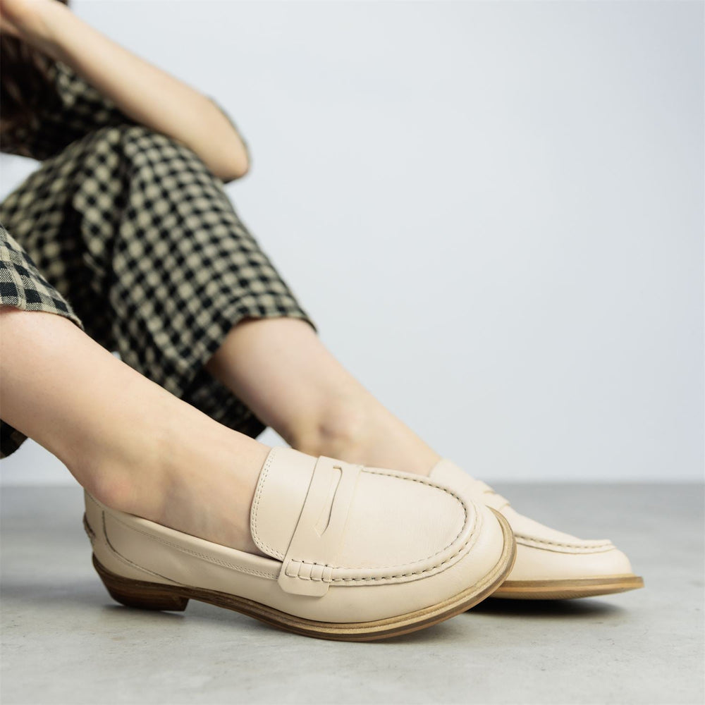 Sh Loire Beige Leather Shoes