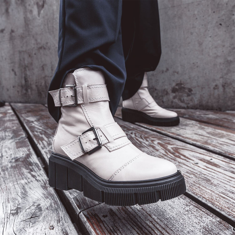 Sh Osborne Off White Leather Boots