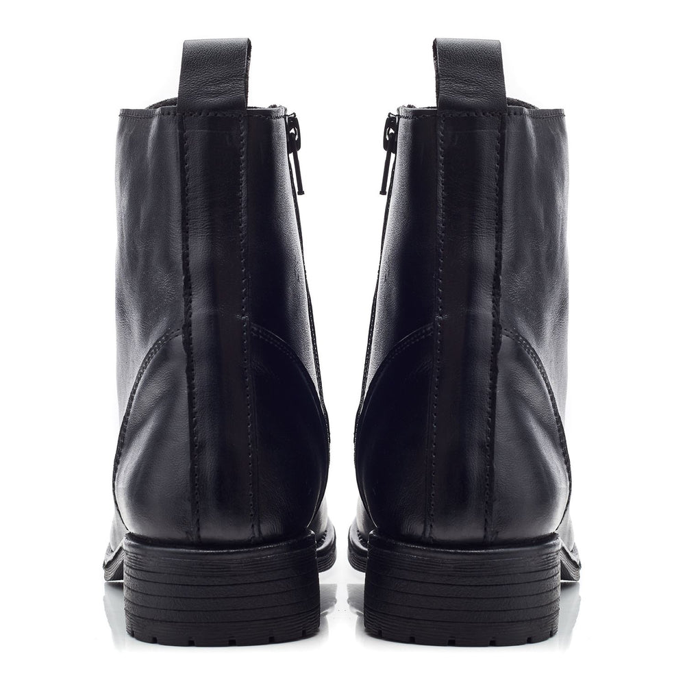 Surestime Black Leather Boots